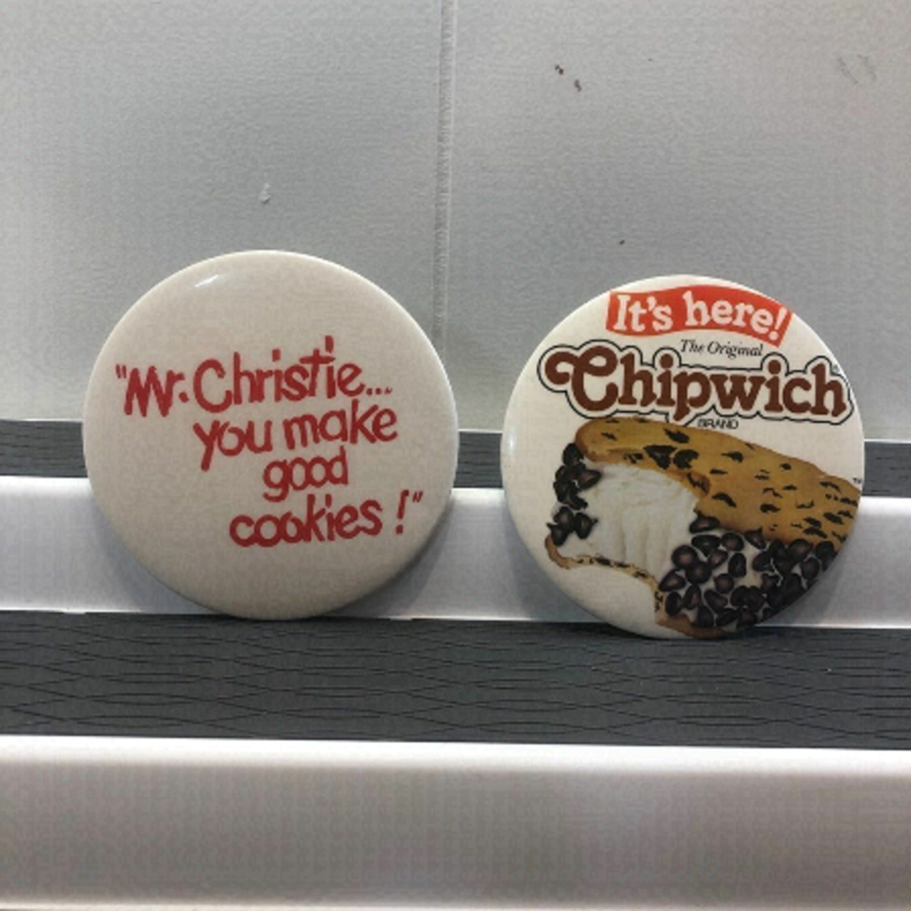 𝅺mr Christie Chipwich Vintage Cookie Button Pins